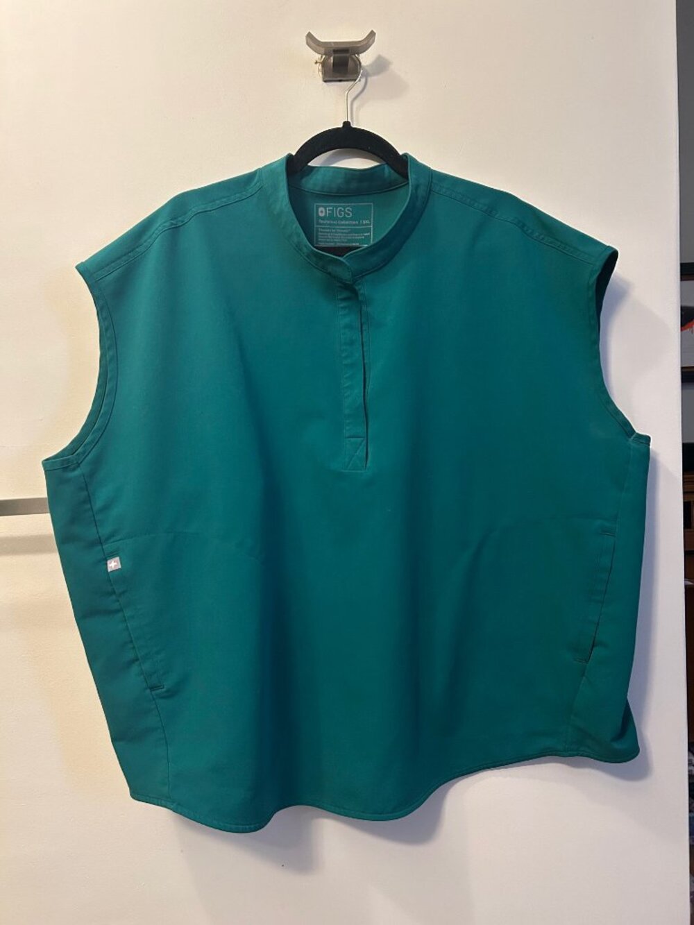 FIGS Rafaela Oversized Scrub Top Scrubs Sleeveless Shirt Size 3XL Green Women's